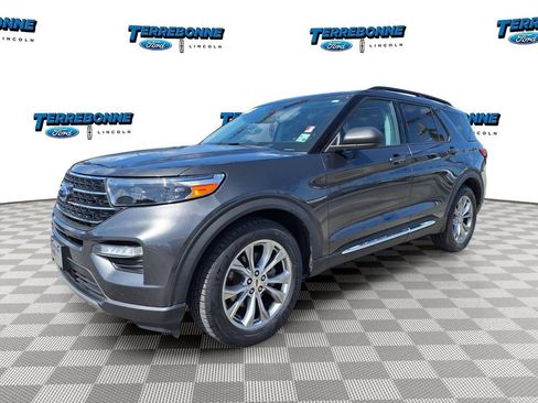 Certified 2020 Ford Explorer XLT w/ Equipment Group 202A RWD image 1