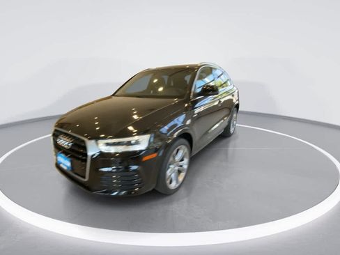 Used 2018 Audi Q3 2.0T Premium Plus w/ Premium Plus Package AWD/4WD image 4