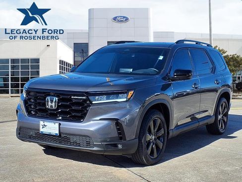 Used 2025 Honda Pilot Black Edition image 1