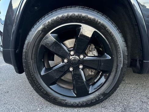 Used 2014 Jeep Grand Cherokee Altitude AWD/4WD image 24