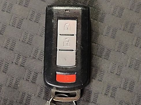 Used 2018 Mitsubishi Mirage SE image 32