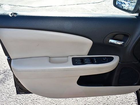 Used 2012 Chrysler 200 Limited image 12