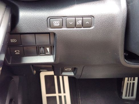 Used 2021 Lexus IS 350 F Sport RWD image 19