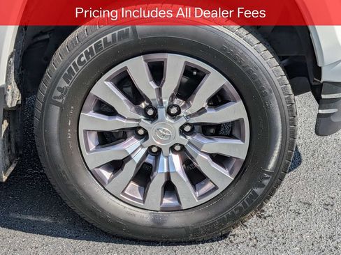 Used 2022 Toyota Tacoma Limited RWD image 12
