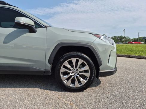 Used 2021 Toyota RAV4 XLE Premium FWD image 11