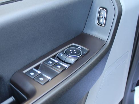 Used 2024 Ford F250 XL image 32