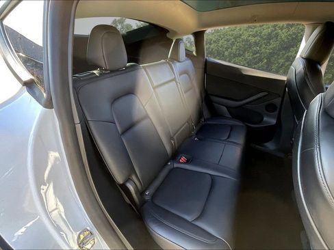 Used 2021 Tesla Model Y Performance image 24