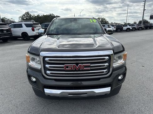 Certified 2019 GMC Canyon SLT w/ Driver Alert Package image 3