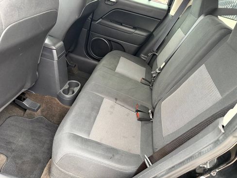 Used 2014 Jeep Patriot Latitude image 30