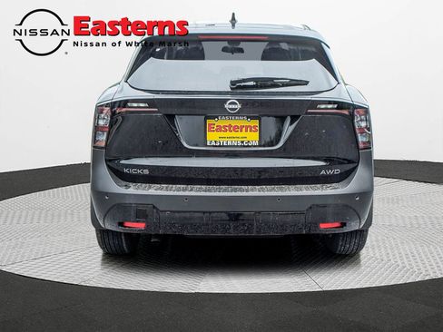 Used 2025 Nissan Kicks SV AWD/4WD image 5