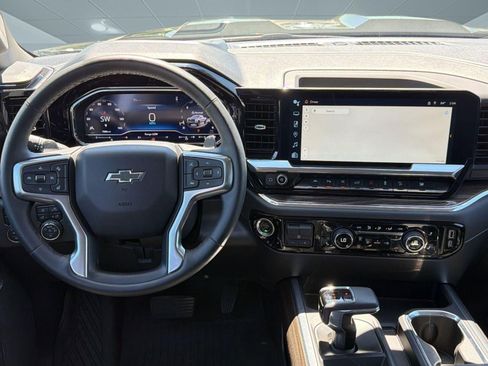 Used 2024 Chevrolet Silverado 1500 LT Trail Boss w/ LT Trail Boss Premium Package image 29