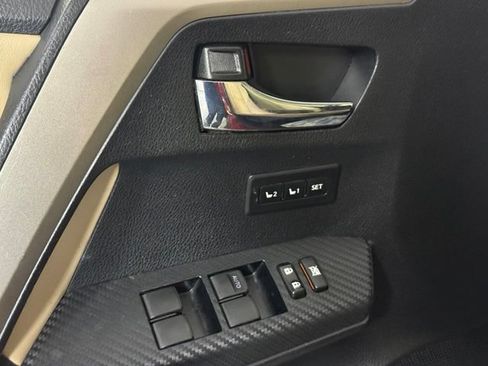 Used 2015 Toyota RAV4 Limited w/ Technology Package AWD/4WD image 15