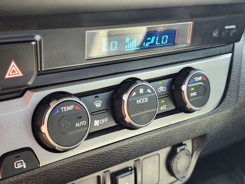 Used 2022 Toyota Tacoma SR w/ SX Package AWD/4WD image 15