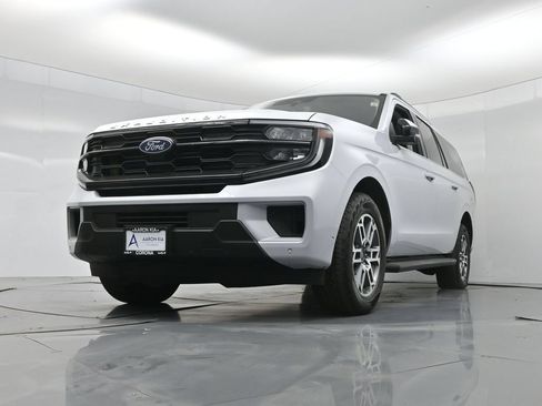 Used 2025 Ford Expedition Max Active AWD/4WD image 51