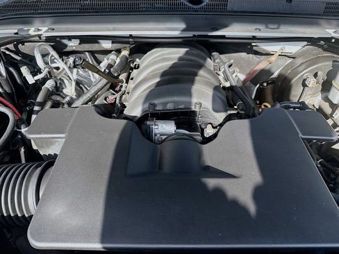 Used 2020 Chevrolet Suburban Premier RWD image 31