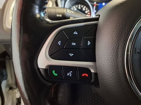 Used 2021 Jeep Compass Latitude image 27