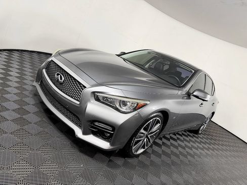 Used 2015 INFINITI Q50 w/ Deluxe Touring Package RWD image 17