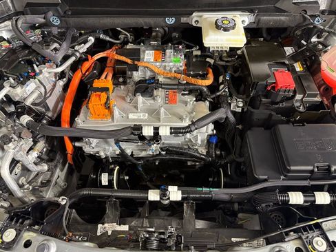 Used 2025 Chevrolet Equinox EV LT w/ Convenience Package image 42