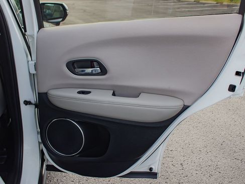 Used 2017 Honda HR-V EX image 22