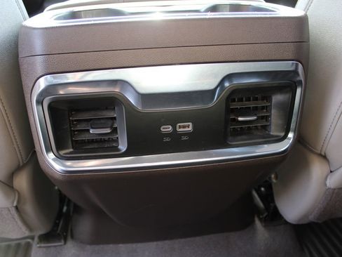 Used 2024 Chevrolet Silverado 1500 LTZ image 39