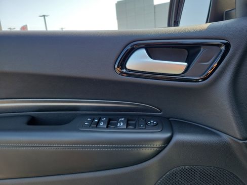 Used 2024 Dodge Durango SXT image 17
