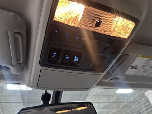 Used 2019 Toyota 4Runner SR5 Premium w/ Four Season Floor Mat Package AWD/4WD image 22