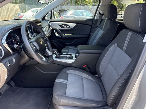 Used 2025 Chevrolet Blazer LT image 9