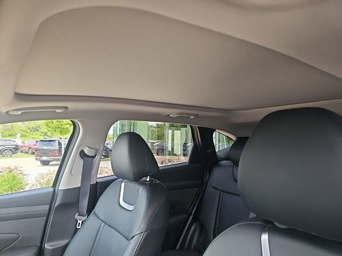 Certified 2025 Hyundai Tucson Limited FWD image 26