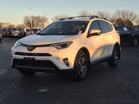 Used 2017 Toyota RAV4 XLE image 2