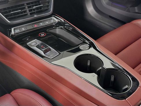 Used 2023 Audi e-tron GT Prestige image 20