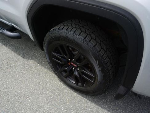 Used 2020 GMC Sierra 1500 Elevation w/ Elevation Value Package AWD/4WD image 9