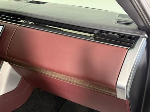 Used 2025 Land Rover Range Rover Long Wheelbase Autobiography image 31