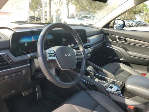Used 2025 Kia Telluride SX image 23