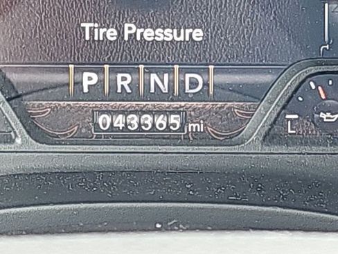 Used 2023 RAM 1500 Laramie image 39