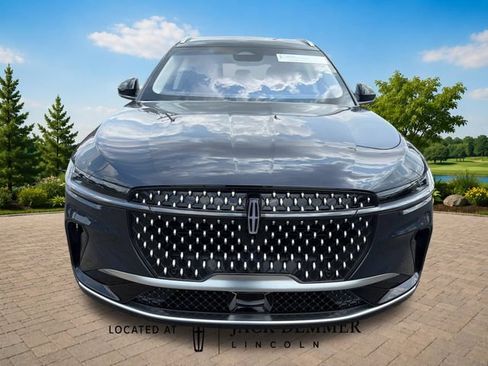 Certified 2024 Lincoln Nautilus Reserve AWD/4WD image 11