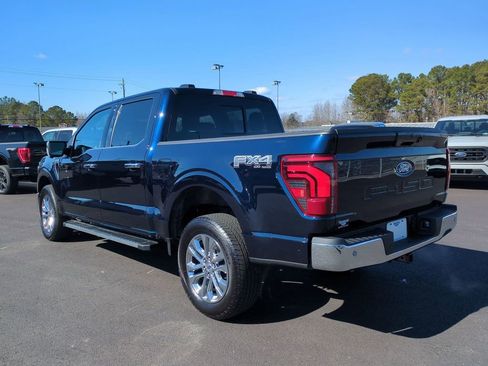 Used 2025 Ford F150 Lariat w/ Equipment Group 501A Mid image 10
