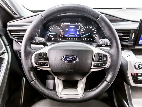 Used 2021 Ford Explorer XLT AWD/4WD image 20