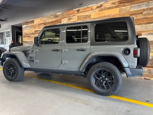 Used 2023 Jeep Wrangler Unlimited Sport AWD/4WD image 7
