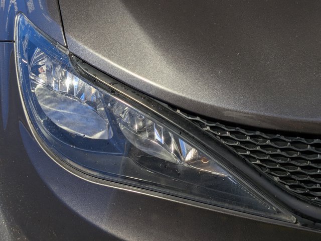 Used 2023 Chrysler Voyager LX FWD image 11
