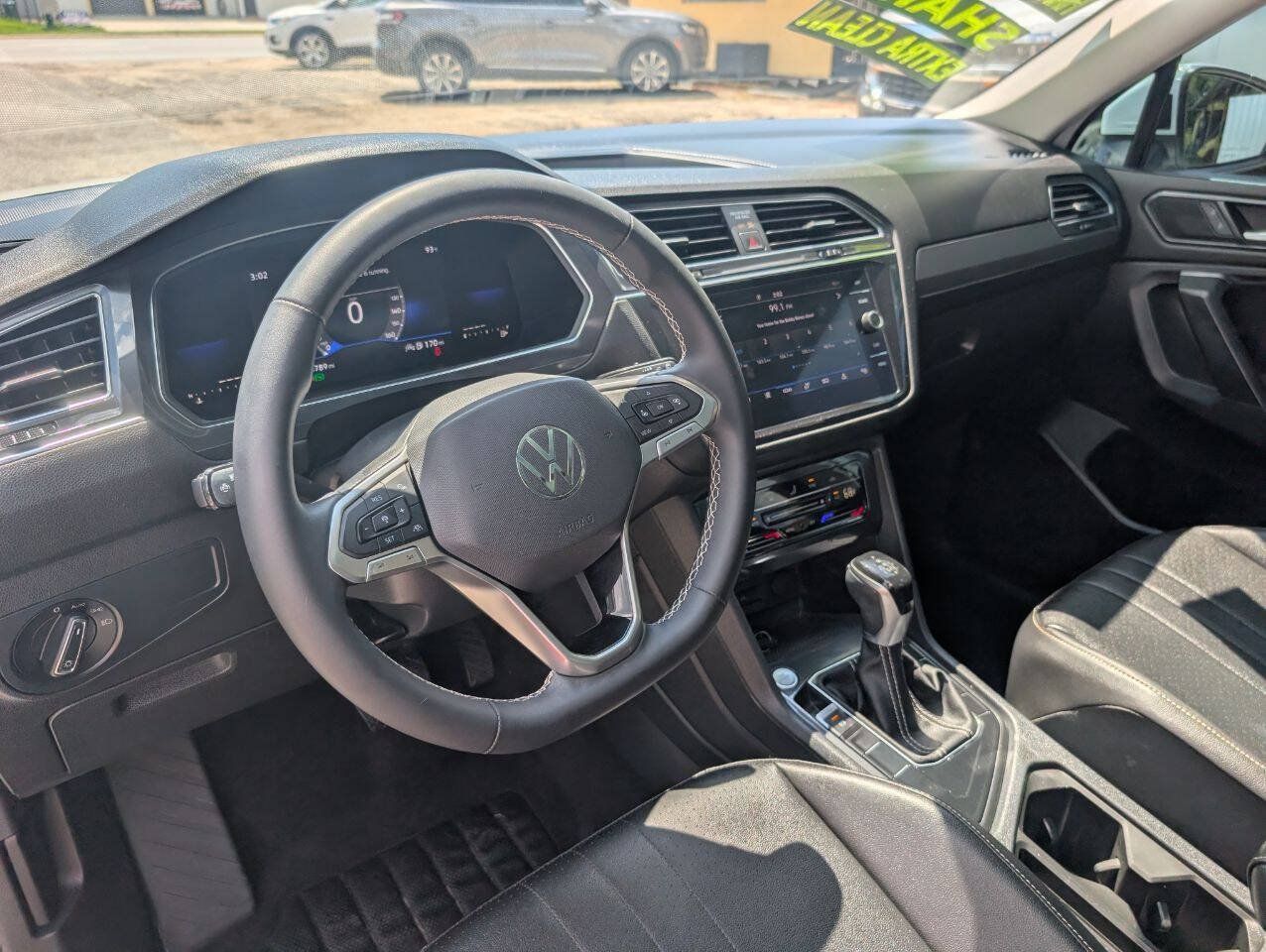 Used 2022 Volkswagen Tiguan SE FWD image 18