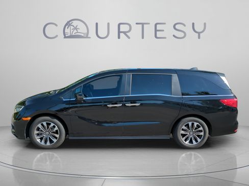 Certified 2024 Honda Odyssey EX-L image 4