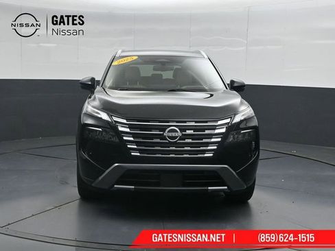 Used 2025 Nissan Rogue SL w/ Tech Package AWD/4WD image 5