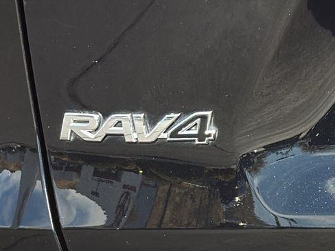 Certified 2024 Toyota RAV4 XLE image 28