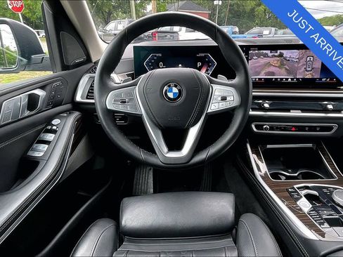 Used 2026 BMW X7 xDrive40i AWD/4WD image 7
