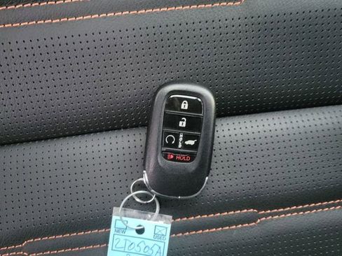 Used 2025 Honda CR-V Sport Touring image 28