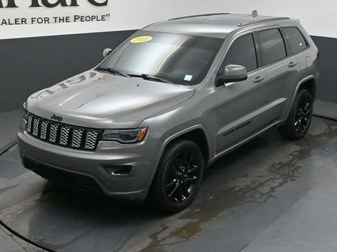 Used 2021 Jeep Grand Cherokee Laredo AWD/4WD image 44