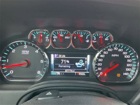 Used 2017 Chevrolet Suburban LT w/ LT Signature Package image 20