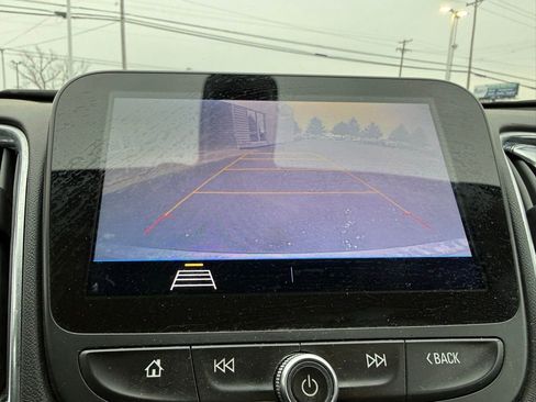 Used 2020 Chevrolet Malibu LT image 18