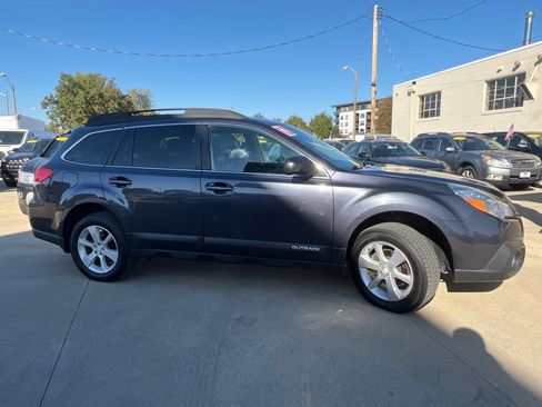Used 2013 Subaru Outback 2.5i Premium w/ Popular Pkg 1A image 4