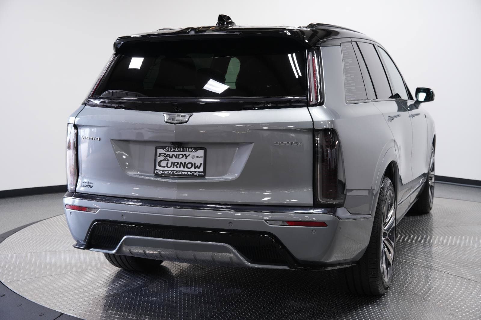 Used 2026 Cadillac Vistiq Platinum w/ LPO, Floor Liner Package AWD/4WD image 9